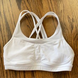 Lululemon stash to dash bra size 6